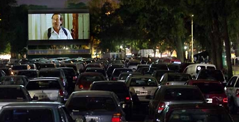 Cine al aire libre y gratuito Cine al aire libre y gratuito