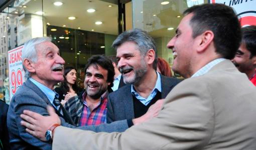 Caminata por la calle Corrientes