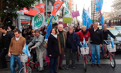Los candidatos de Coalición Sur caminaron la Avenida Corrientes