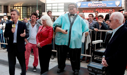 Presentaron una figura del personaje «Don Mateo» Presentaron una figura del personaje «Don Mateo»