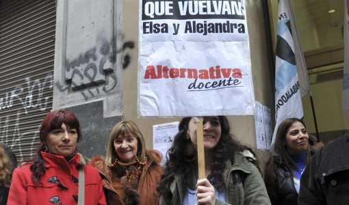 Amparo para que reincorporen a las maestras de Flores