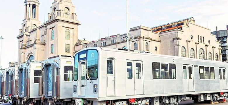 Ordenan al Gobierno liberar 18 coches retenidos en la Aduana