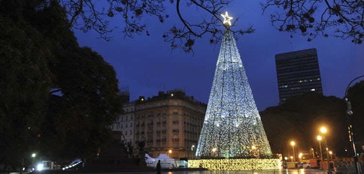 Arbol de Navidad solidario en Retiro