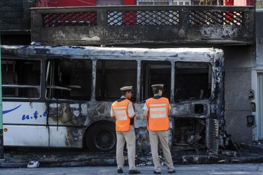 Al menos seis heridos por un choque e incendio en Pompeya