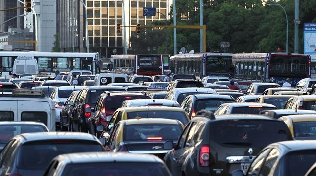 Aumentan las patentes de los autos hasta un 50%