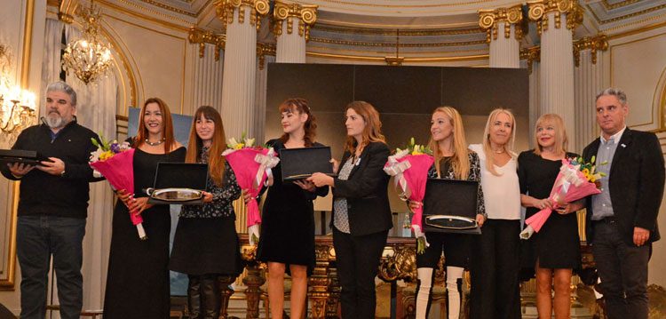 El boxeo femenino reconocido en la Legislatura