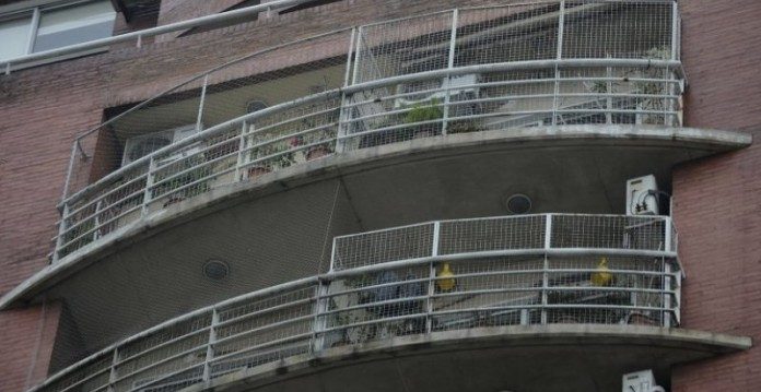 Barracas: murió un nene de 4 años al caer de un balcón Barracas: murió un nene de 4 años al caer de un balcón