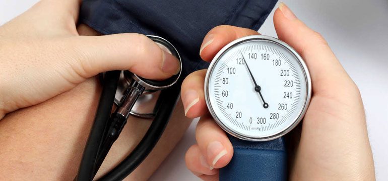 Cómo tratar de una manera natural la presión arterial alta Cómo tratar de una manera natural la presión arterial alta