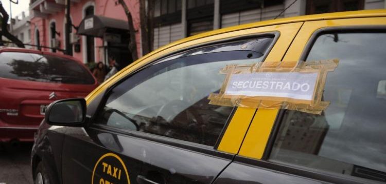 Un taxista mató de una puñalada a un presunto asaltante en Barracas