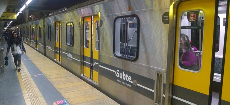 El aumento del subte fue suspendido por la justicia