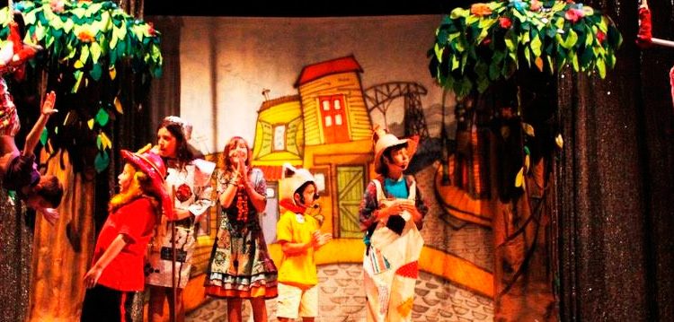 Talleres de teatro del grupo Catalinas Sur Talleres de teatro del grupo Catalinas Sur