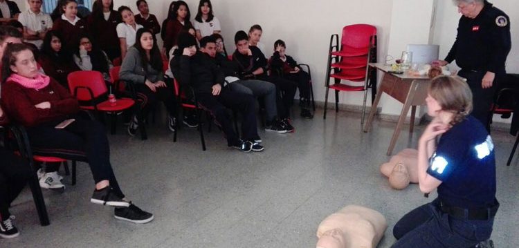 Charlas en Prevención de Accidentes y RCP Charlas en Prevención de Accidentes y RCP