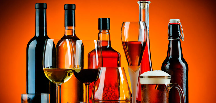 Se prohíben los avisos en la vía pública de bebidas alcohólicas Se prohíben los avisos en la vía pública de bebidas alcohólicas