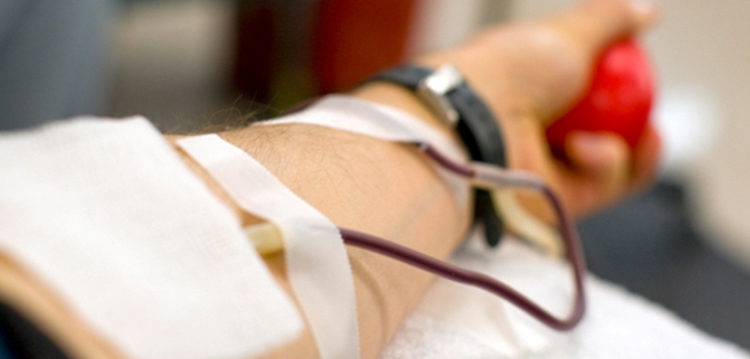 Donación voluntaria de sangre en el Microcentro