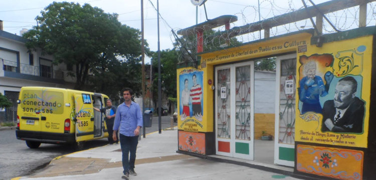 Donacion de computadoras para asociaciones de la Comuna