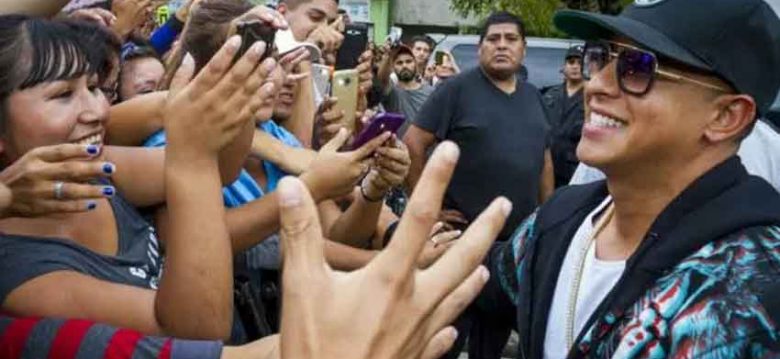 El cantante Daddy Yankee dio una charla en una escuela de Lugano El cantante Daddy Yankee dio una charla en una escuela de Lugano