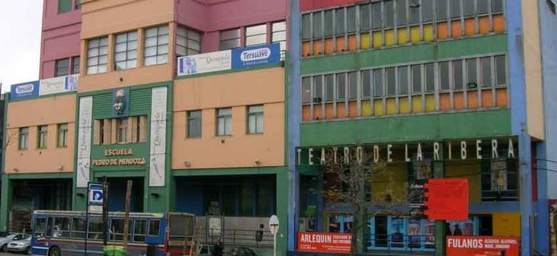 Se creo la escuela de oficios teatrales para las salas publicas Se creo la escuela de oficios teatrales para las salas publicas