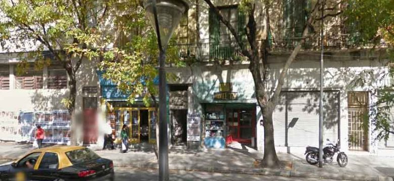 Prendió fuego su casa y su familia estaba dentro Prendió fuego su casa y su familia estaba dentro