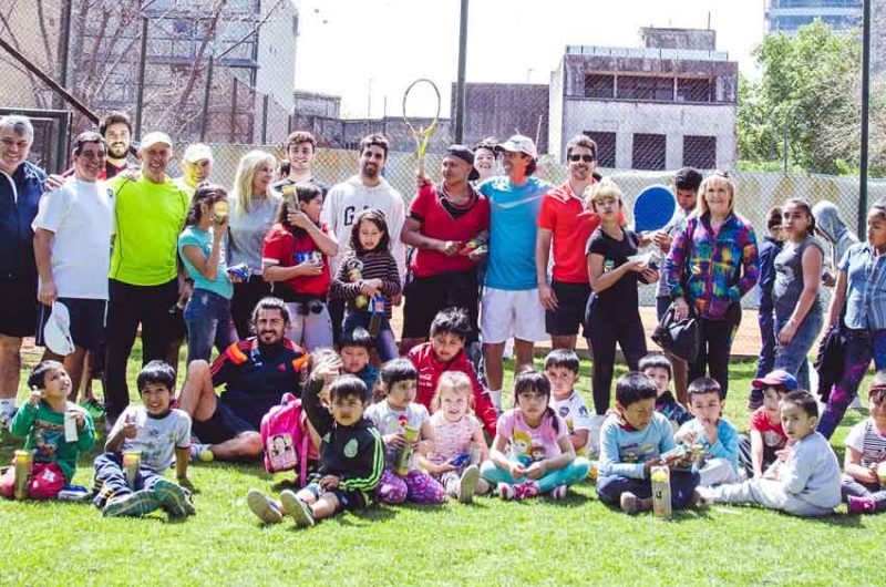 Tenis inclusivo en el programa «Darling Solidario»