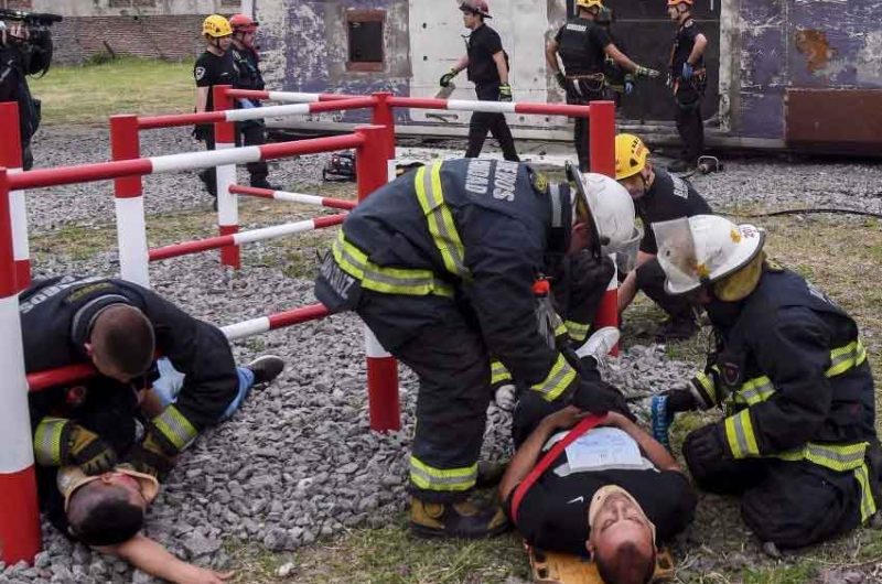 Simulacro de accidente en el Ferrocarril Belgrano Sur Simulacro de accidente en el Ferrocarril Belgrano Sur
