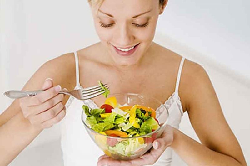 Salud: Comer lento y cuatro veces al día Salud: Comer lento y cuatro veces al día