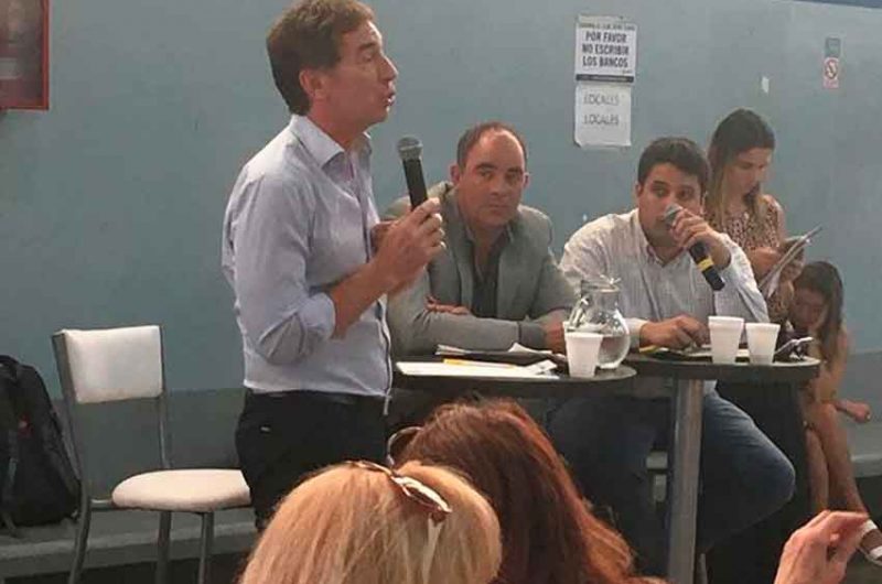 Se realizó en Barracas una reunión con el vicejefe de gobierno