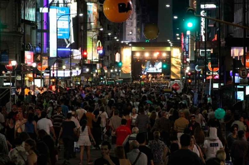 Llega a la calle Corrientes la Noche de las Librerías 2018 Llega a la calle Corrientes la Noche de las Librerías 2018