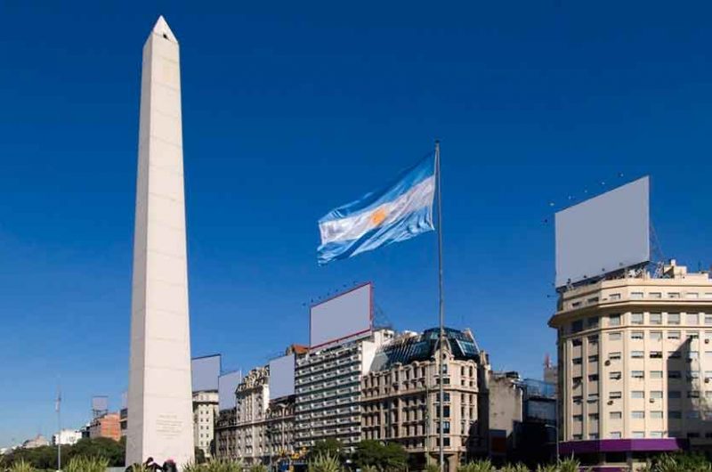 Festejos al cumplirse 82 años del Obelisco de Buenos Aires
