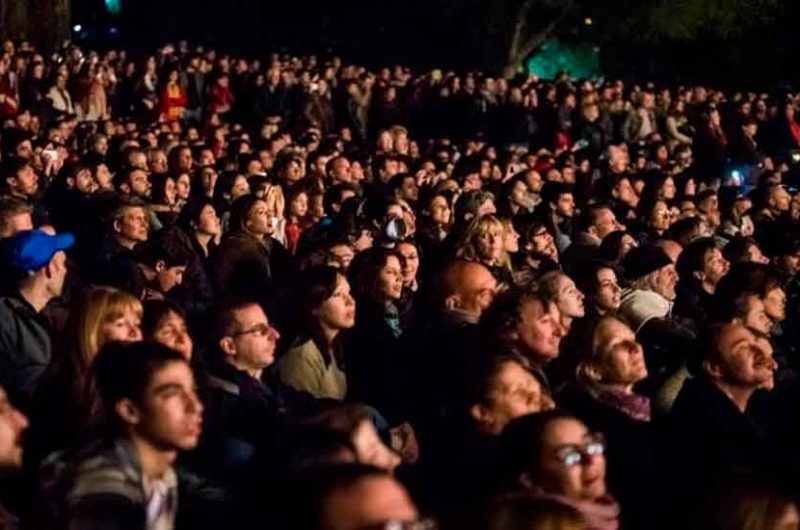 Festival Internacional de Buenos Aires se renueva y copa el verano Festival Internacional de Buenos Aires se renueva y copa el verano