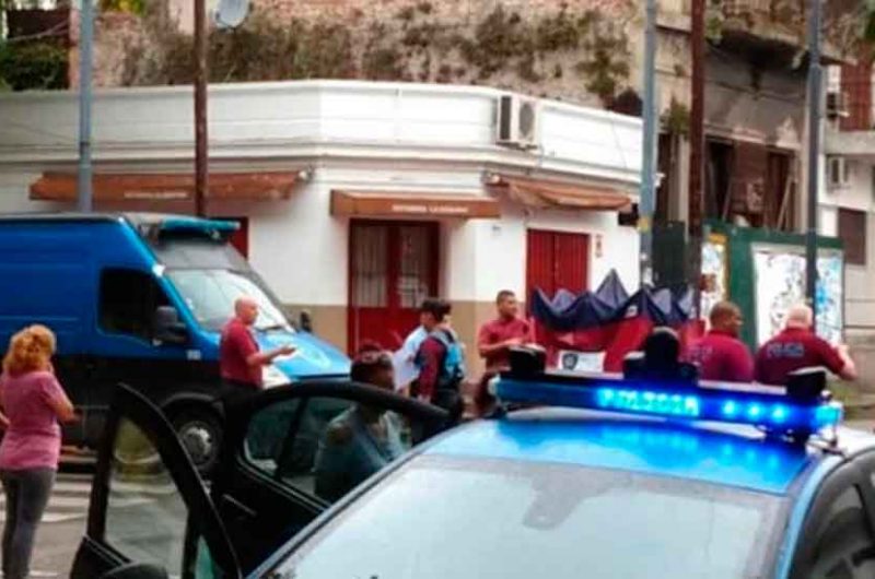 Matan a un vigilador mientras esperaba el colectivo Matan a un vigilador mientras esperaba el colectivo