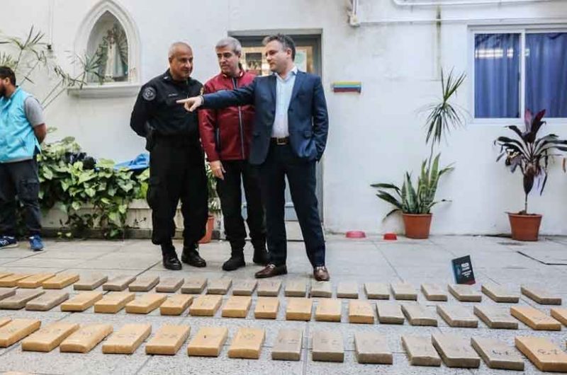 La Policía de la Ciudad incautó cerca de 300 kilos de marihuana La Policía de la Ciudad incautó cerca de 300 kilos de marihuana