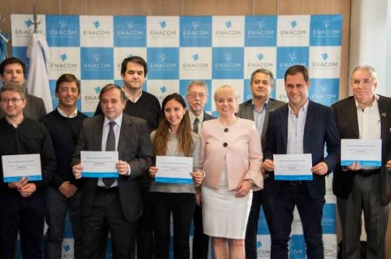 Radio FM: «Estamos saldando una deuda de 30 años» Radio FM: «Estamos saldando una deuda de 30 años»