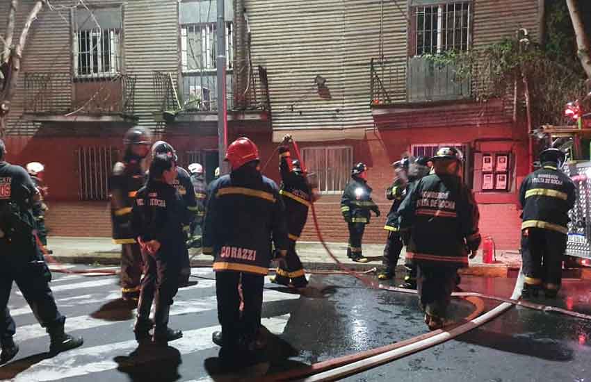 Incendio en una habitación California al 800