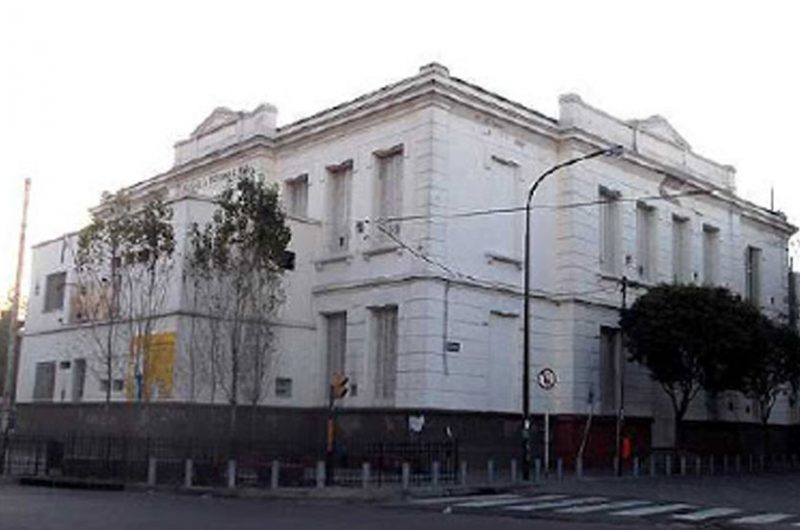 El gobierno Refaccionaria el Normal N° 5 de Barracas El gobierno Refaccionaria el Normal N° 5 de Barracas