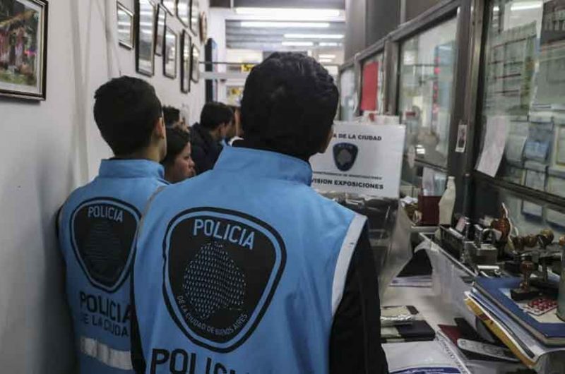 Allanan una casa de lotería por lavado de dinero Allanan una casa de lotería por lavado de dinero