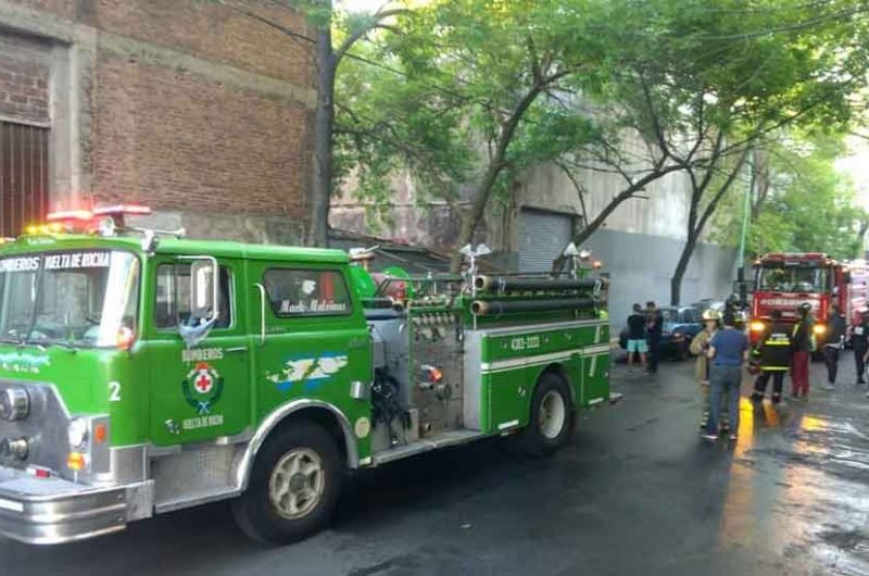 Incendio destruyó 4 habitaciones en La Boca