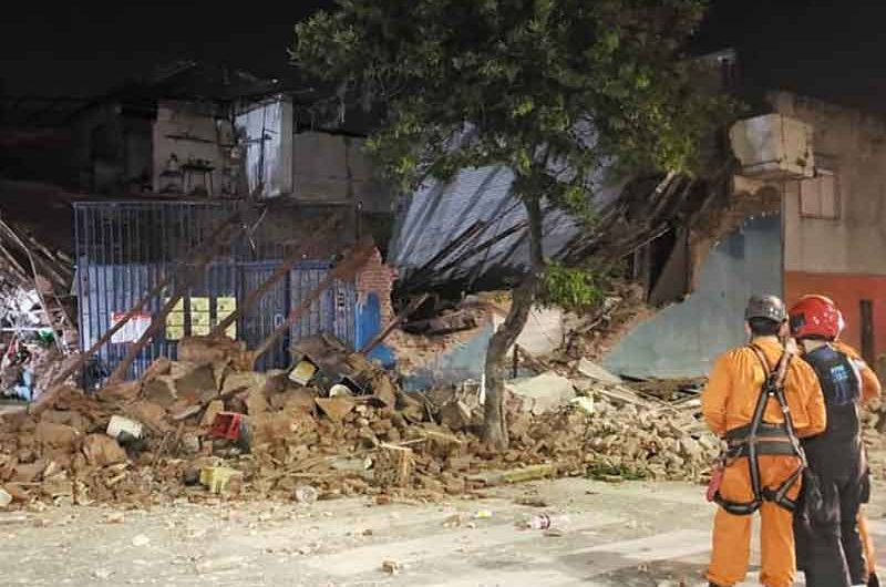 Se derrumbó un supermercado chino en Parque Patricios Se derrumbó un supermercado chino en Parque Patricios