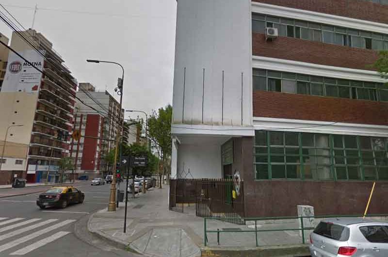 Brutal golpiza a un alumno con una manopla en Barracas