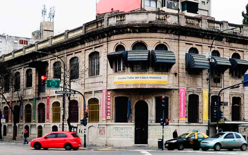 Ordenan suspender la demolición de la Escuela Taller Ordenan suspender la demolición de la Escuela Taller