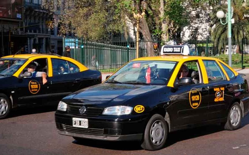 Aumentan taxis un 30% y los parquímetros un 66% en la ciudad