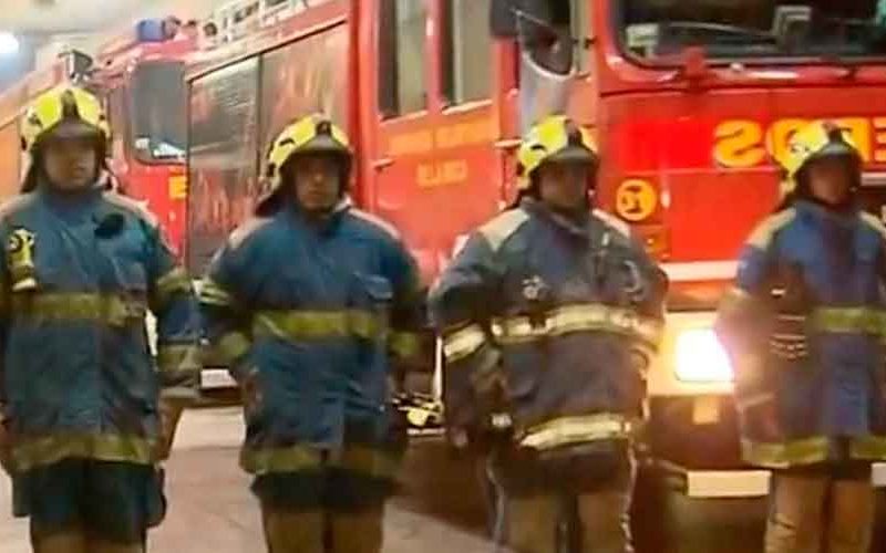 Sonaron las sirenas de Bomberos en honor a los héroes de Malvinas