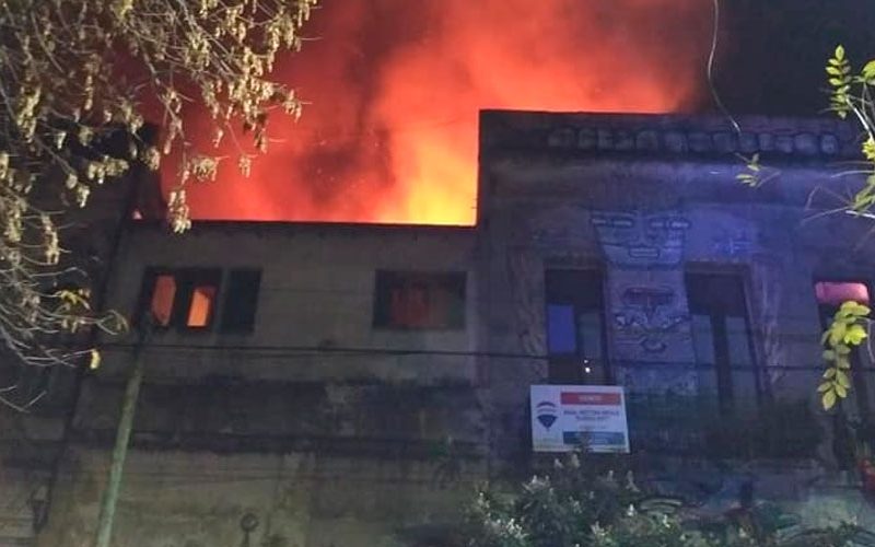 Incendio en casa de inquilinato de La Boca