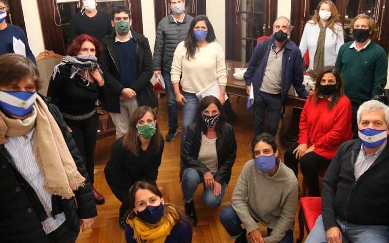 El Frente de Todos propone crear una Tarjeta Alimentaria para estudiantes El Frente de Todos propone crear una Tarjeta Alimentaria para estudiantes