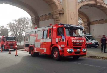 Un hombre intentó arrojarse del Puente Alsina