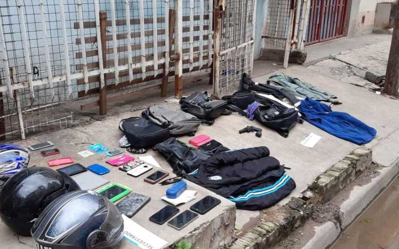 Dos motochorros fueron detenidos en Villa Soldati Dos motochorros fueron detenidos en Villa Soldati
