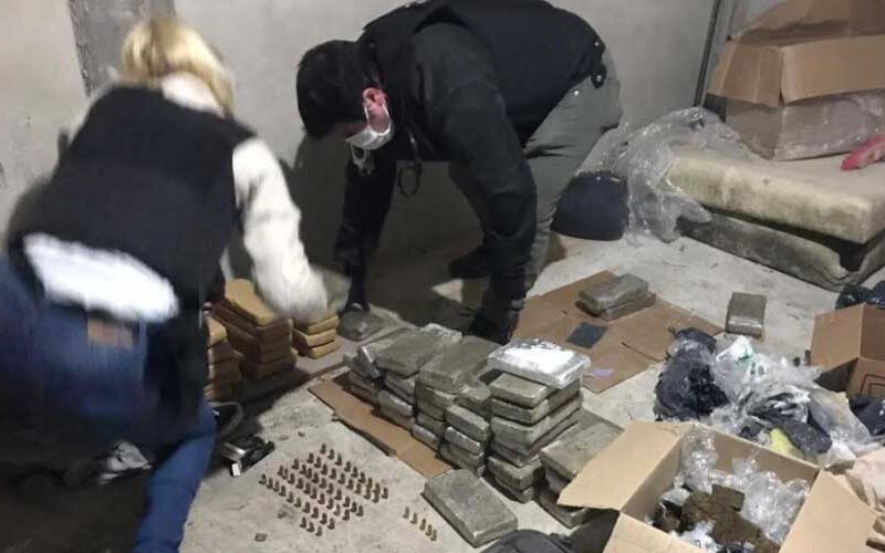 Descubren centro de acopio narco con más de 54 kilos de marihuana