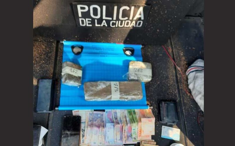 La Policía detuvo a dos hombres con más de un kilo de marihuana La Policía detuvo a dos hombres con más de un kilo de marihuana