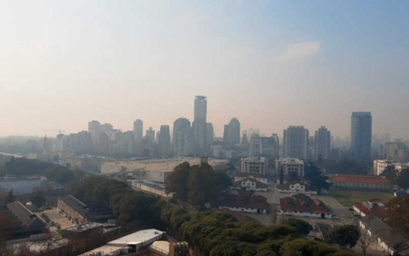 Humo y olor a quemado en la Ciudad de Buenos Aires