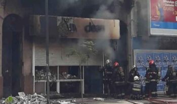 Incendio en un negocio de artículos de limpieza Boedo