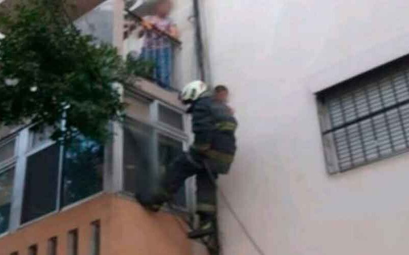 Nueva Pompeya: Bomberos rescataron a 14 personas Nueva Pompeya: Bomberos rescataron a 14 personas